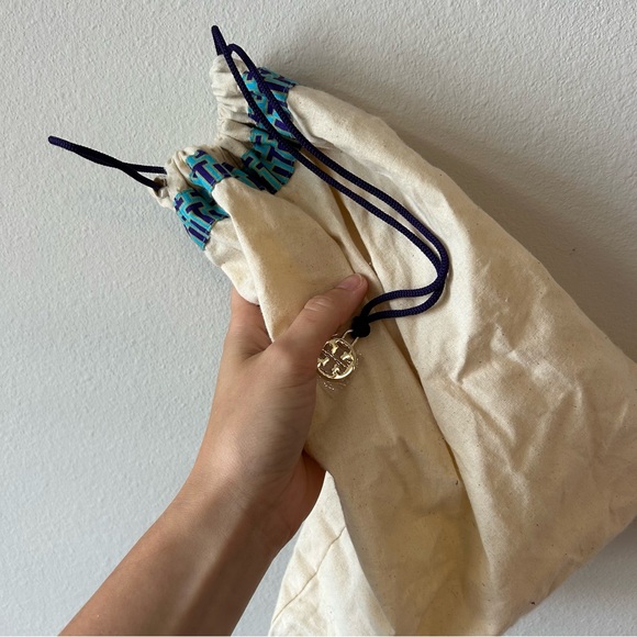 Tory Burch Alexa Mini Crossbody “Concrete” - Picture 3 of 10